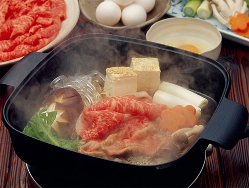 Sukiyaki lại là một món ăn ngon không thể chê được