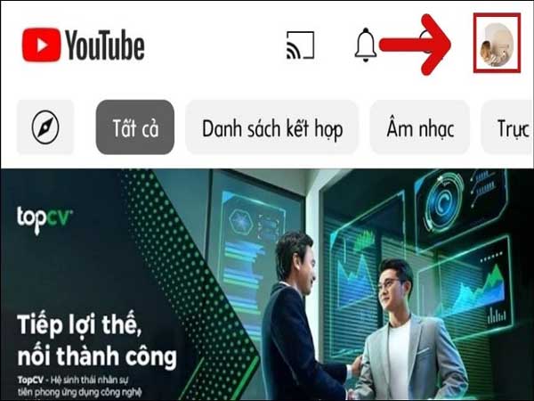 Mở ứng dụng YouTube trên điện thoại