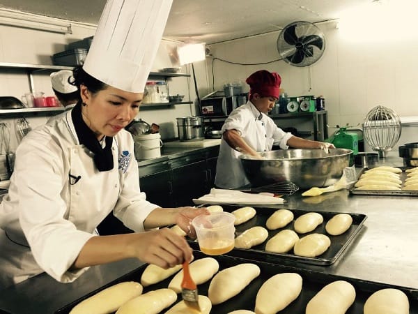 Mơ thấy bánh tẩm bột rán đánh con gì?