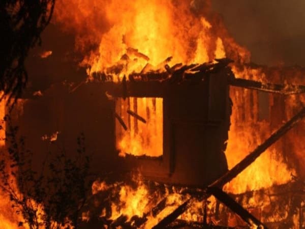 Thấy cháy nhà đánh con gì để may mắn, phát tài