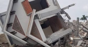 Vô tình nhìn thấy nhà sập trong, điềm báo gì ẩn sau?