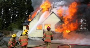 Bất ngờ nhìn thấy cháy nhà may mắn hay thử thách?