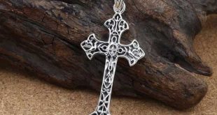 Đi đường thấy cây thánh giá mua vé số con gì may mắn?