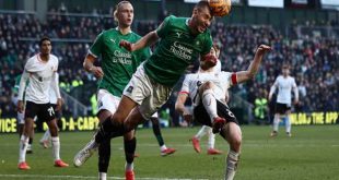 Bóng đá Anh: Plymouth Argyle loại Liverpool khỏi FA Cup