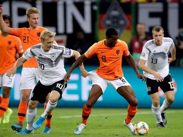 Kinh nghiệm cách khống chế và sút ngay trong bóng đá