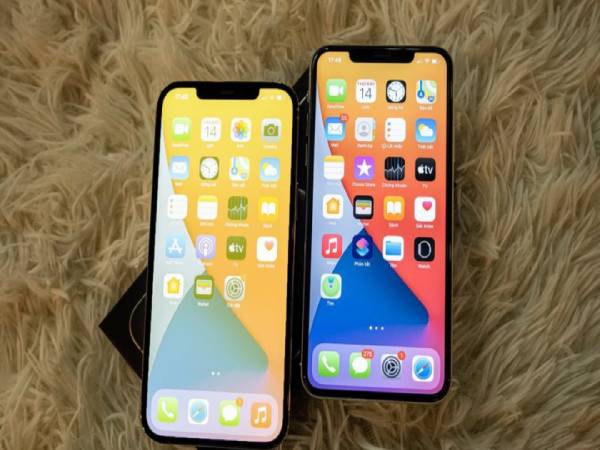 So sánh ám màu giữa hai thiết bị