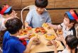 Ẩm thực quốc tế cho bé – nên thử và nên tránh gì?