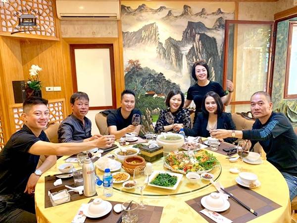 Nằm mơ thấy ăn tiệc có điềm báo gì đánh số gì tài lộc