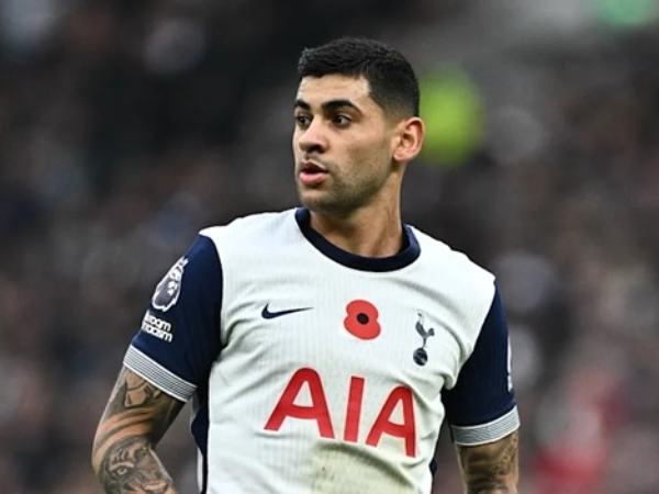 Vì sao Cristian Romero được Xabi Alonso lựa chọn?